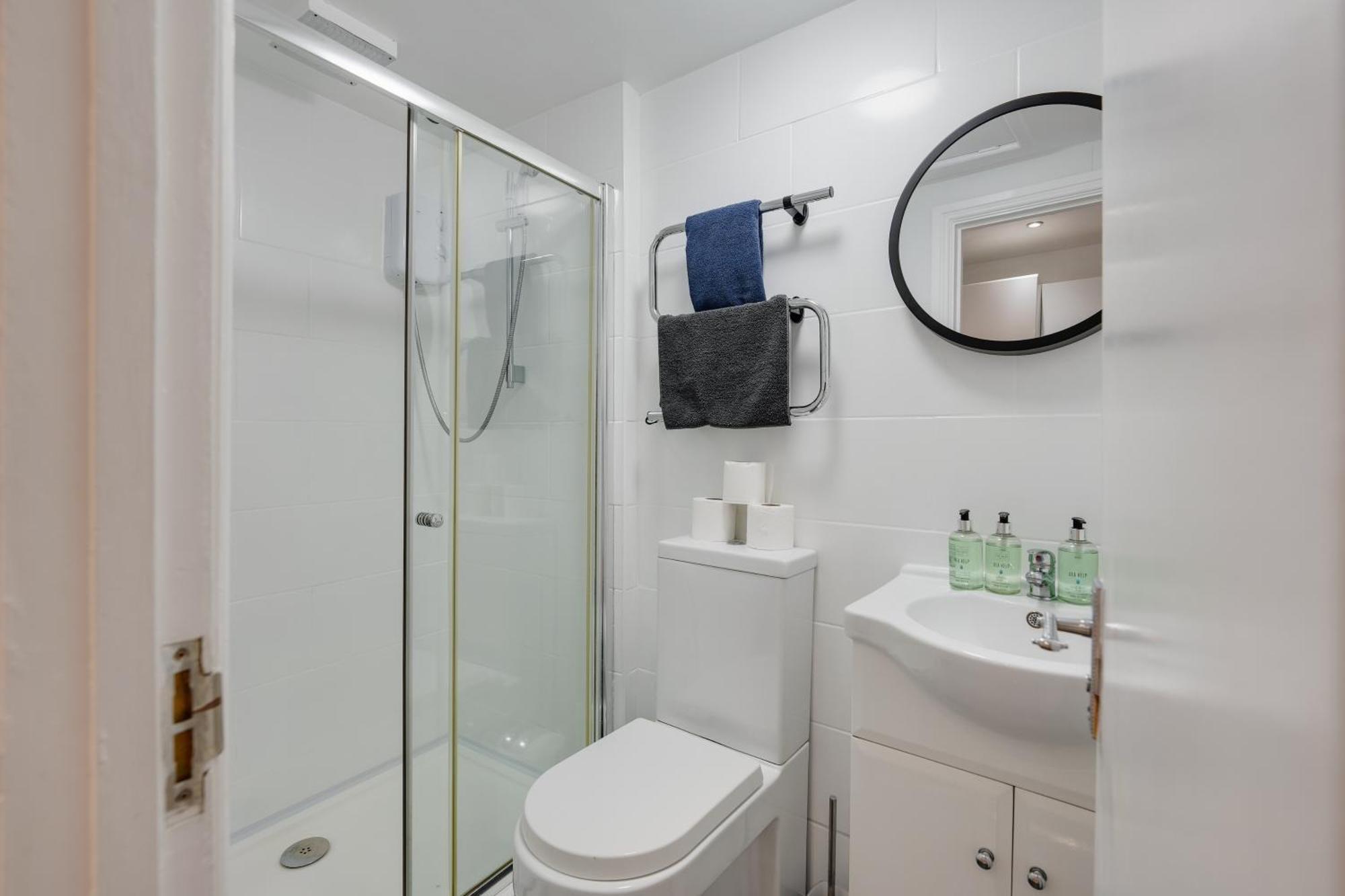 2 Bedroom Aprtmnt For Upto 6 Nr Centre, Uni &Parks Cardiff Bagian luar foto