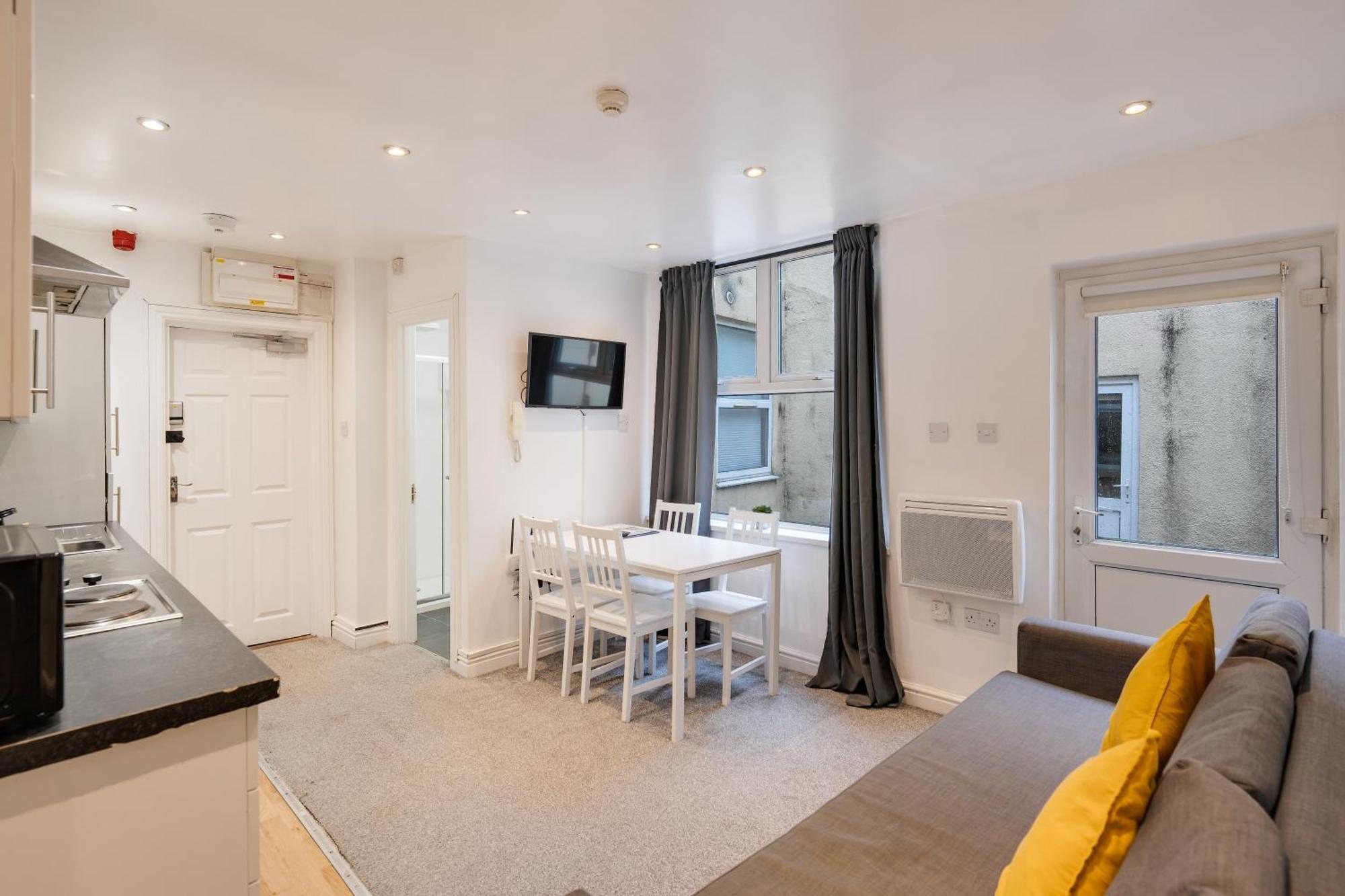 2 Bedroom Aprtmnt For Upto 6 Nr Centre, Uni &Parks Cardiff Bagian luar foto
